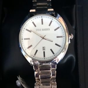 Steve Madden unisex watch in silver and white